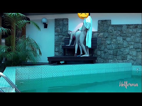 ❤️ Il capo invita la cameriera alla piscina, ma non poteva resistere a un caldo ❤️ Video di sessoal it.hellporno-com.ru ️❤