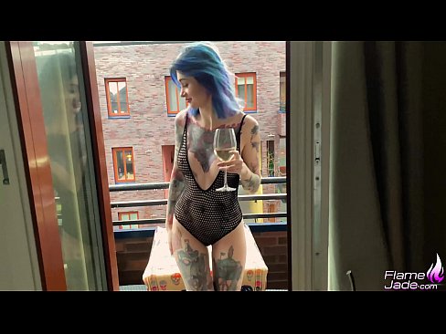 ❤️ Ragazza tremenda che succhia con un gulp e scopa appassionatamente sotto il cielo aperto ❤️ Video di sessoal it.hellporno-com.ru ️❤